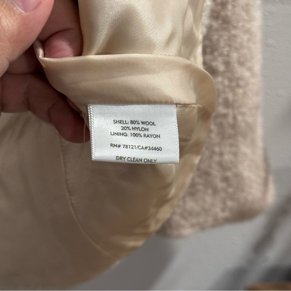 Eileen Fisher Women’s Large Beige Teddy Boucle Wool Fuzzy Blazer Coat Jacket - Picture 4 of 5